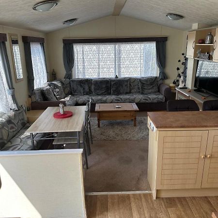 Caravan To Hire Lyon'S Robin Hood Rhyl Zewnętrze zdjęcie