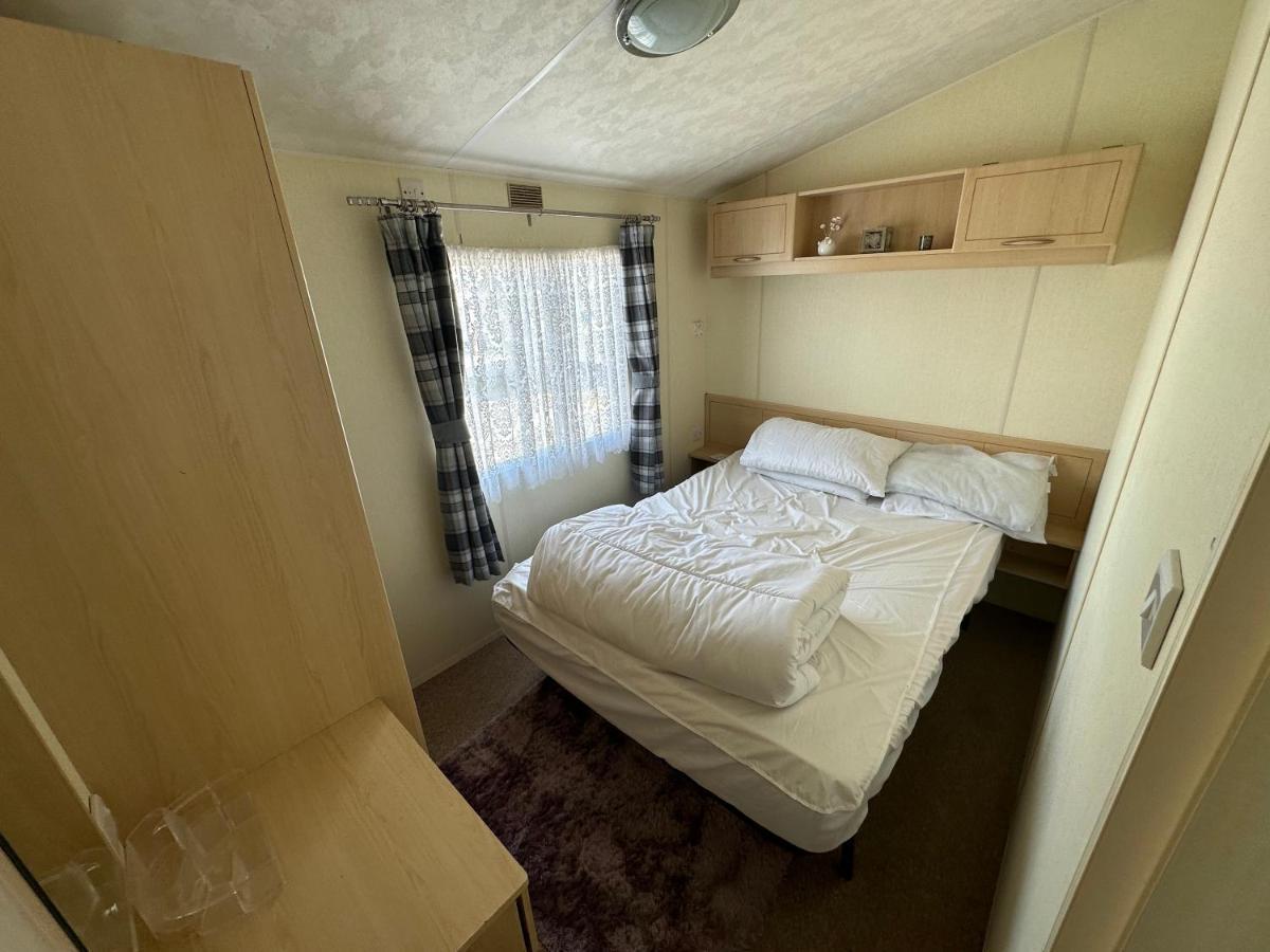 Caravan To Hire Lyon'S Robin Hood Rhyl Zewnętrze zdjęcie